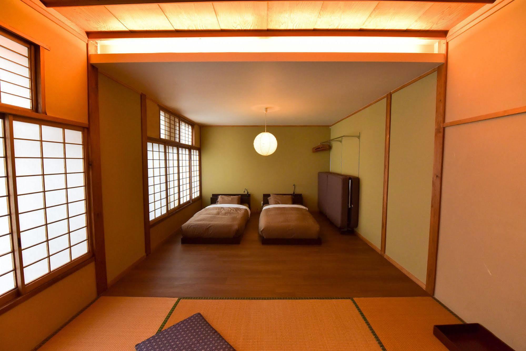 Bed and Breakfast Aibiya Яманути Экстерьер фото